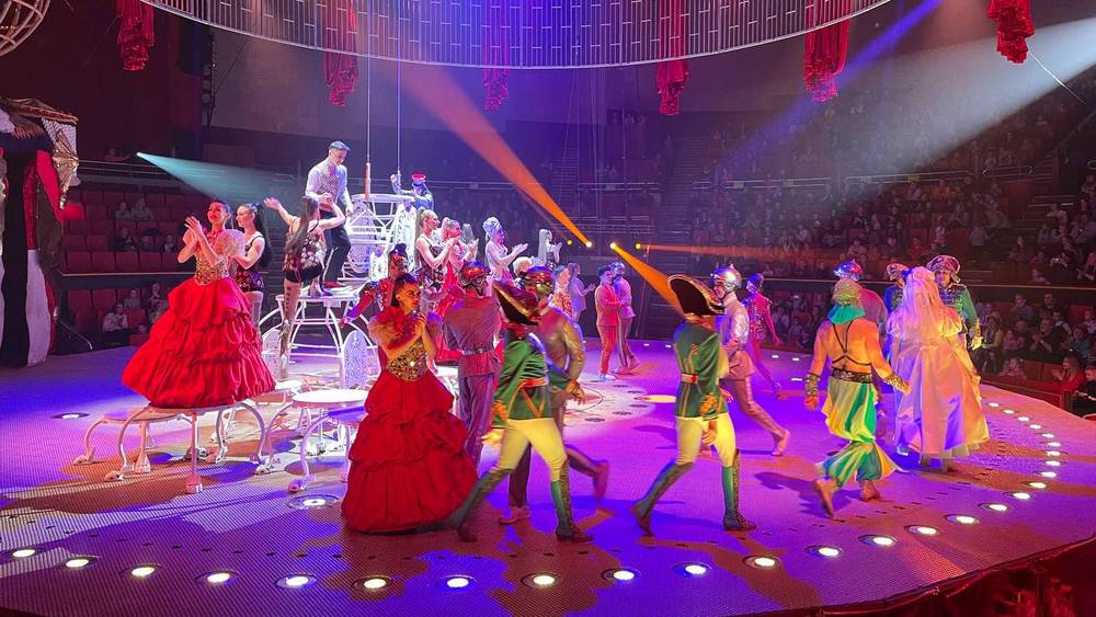Брянский цирк порадовал детей и взрослых спектаклем «Принц цирка»