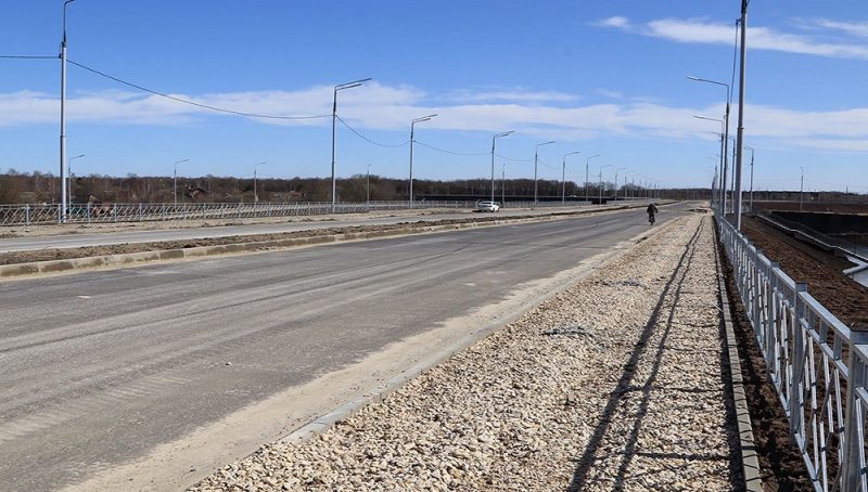 В Брянске возобновилось строительство новой дороги-дамбы