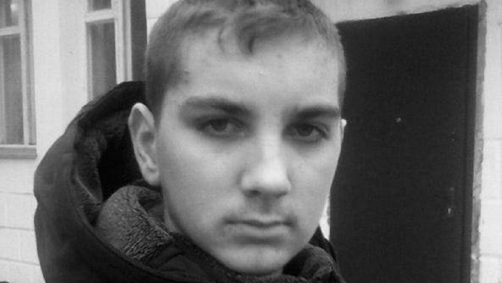 В Брянске увековечили память погибшего на Украине 23-летнего военнослужащего Дениса Потехи