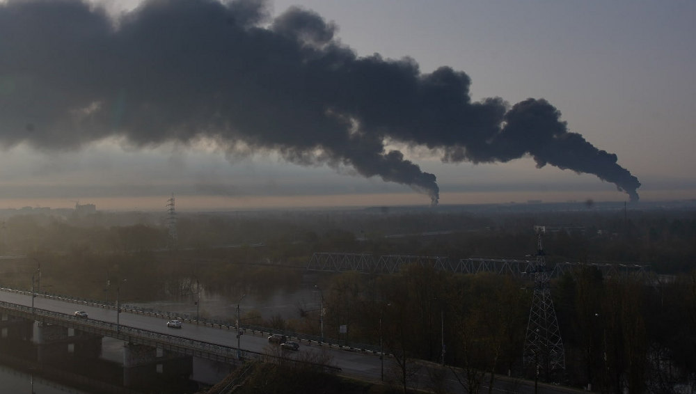 В Брянске никто не пострадал во время крупного пожара на нефтебазе