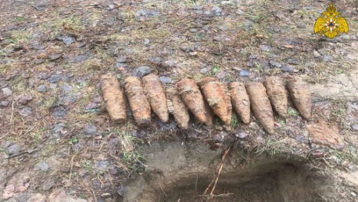 Под Суражом Брянской области обезвредили 12 снарядов времён войны