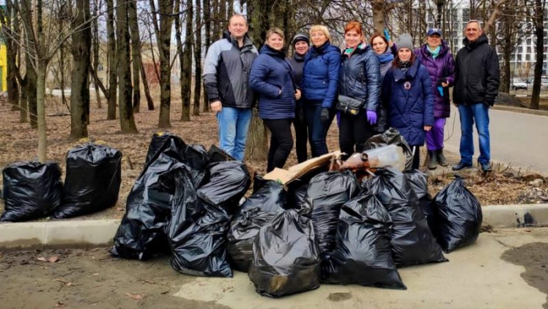 За субботник из Брянска вывезли 1 343 кубометров мусора и грязи