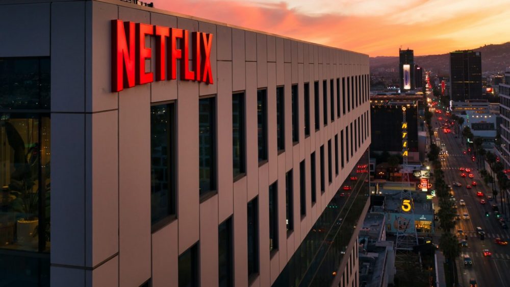 Антироссийские санкции Netflix ударили по акциям Netflix