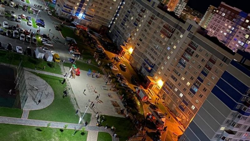 В Брянске в ЖК «Квартал Авиаторов» эвакуировали жителей многоэтажного дома