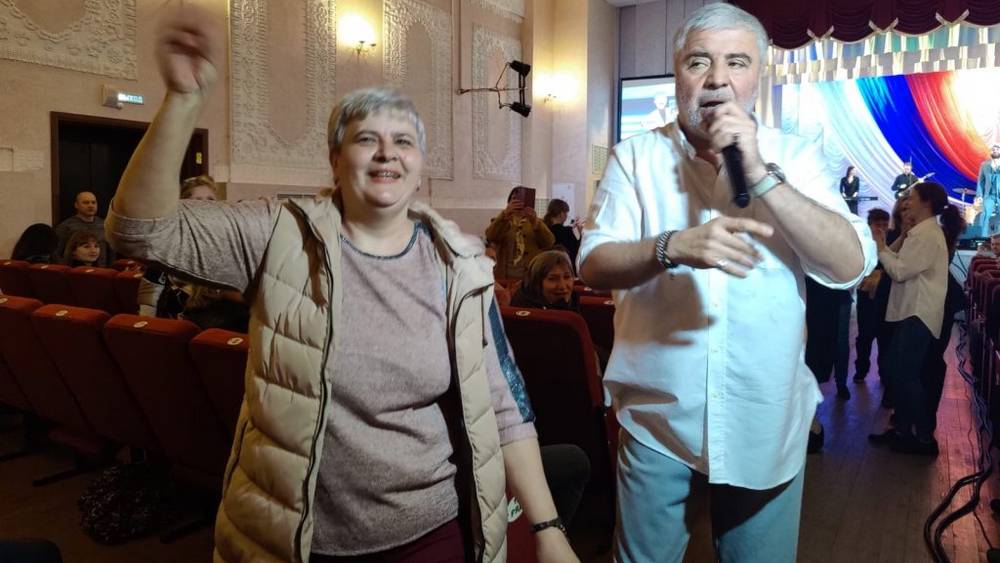 В приграничных районах Брянской области дал концерты певец Сосо Павлиашвили