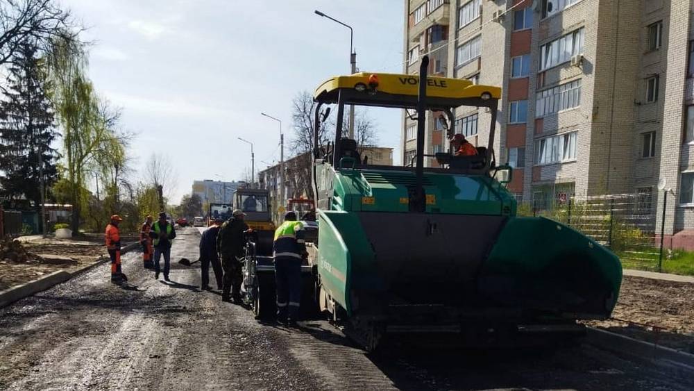 В Брянске начали ремонт дороги на Институтской улице