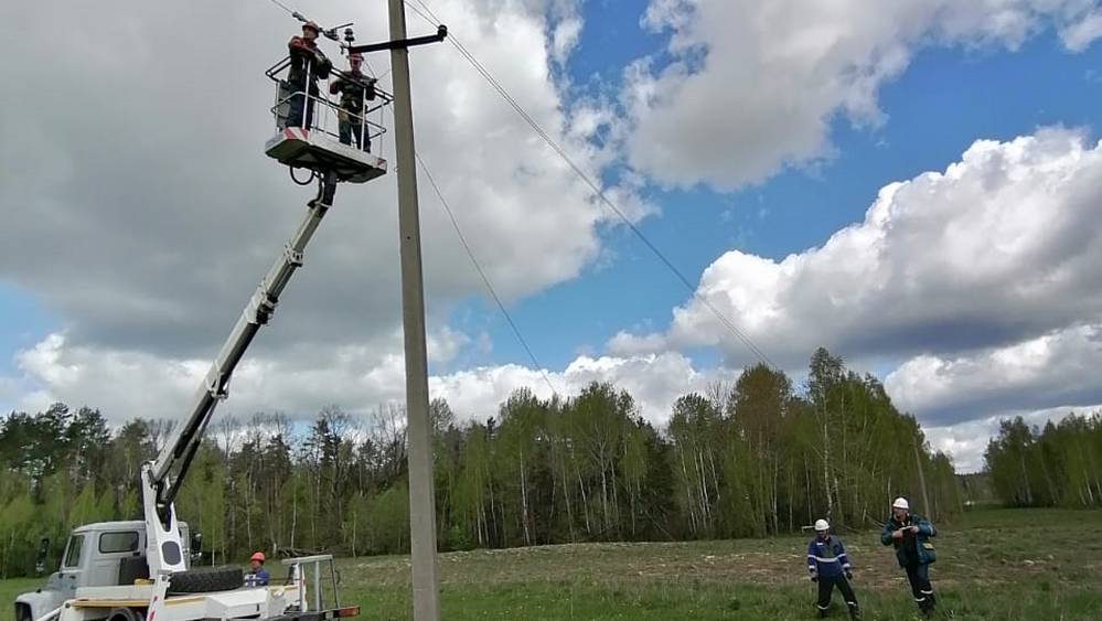 Энергетики в сжатые сроки восстановили нарушенное непогодой электроснабжение жителей Брянской области