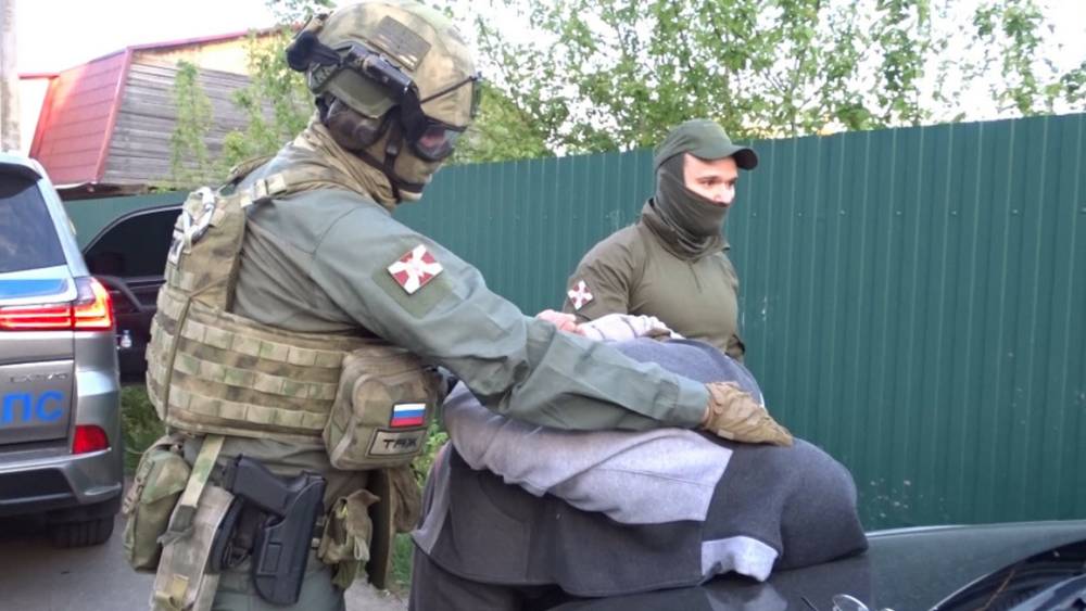 В Брянске суд арестовал обвиняемых в убийстве депутата Ищенко троих бандитов