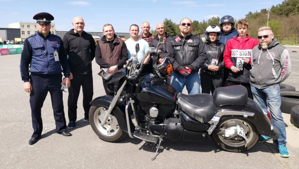 Брянские опытные байкеры поделились опытом с кандидатами в мотоциклисты