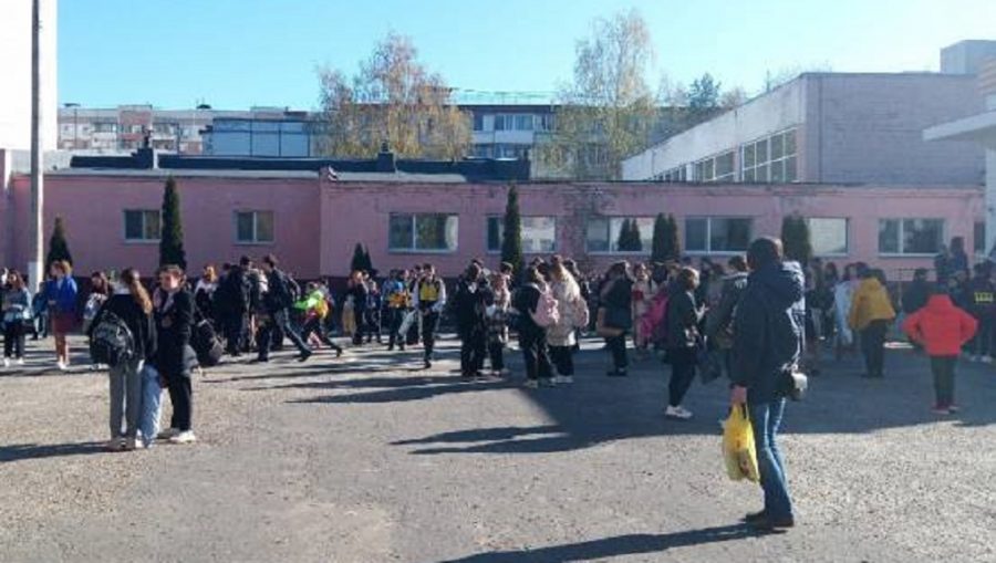 В Брянске утром 5 мая сообщили о массовой эвакуации людей из школ