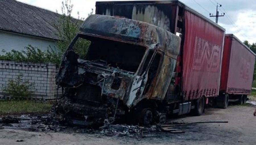 В Новозыбкове Брянской области загадочно сгорела фура