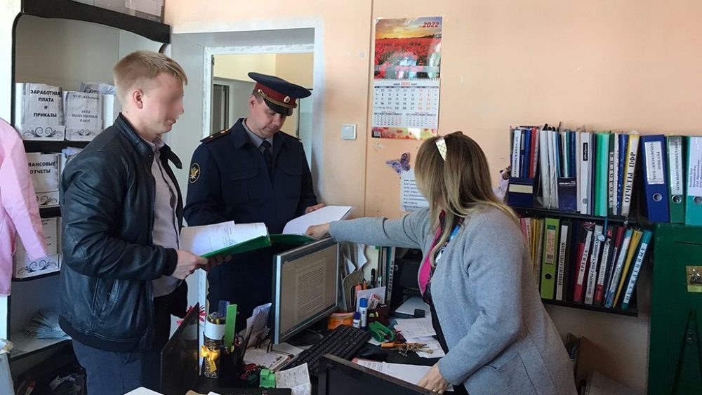 Сотрудники ОСБ УФСИН России по Брянской области проверили исполнение наказаний, не связанных с реальным лишением свободы