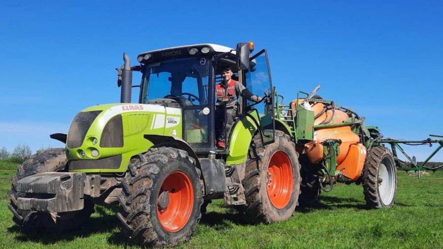 «Мираторг» организовал практику на брянских полях для 50 будущих трактористов