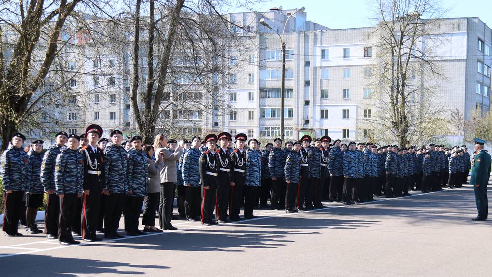 Брянские кадеты в канун Победы получили грамоты и поздравления