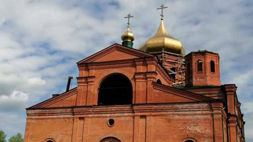 Брянский митрополит Александр освятил купол и крест собора в карачевском монастыре