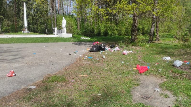 Брянцев возмутил мусор на стоянке партизанского отряда Виноградова