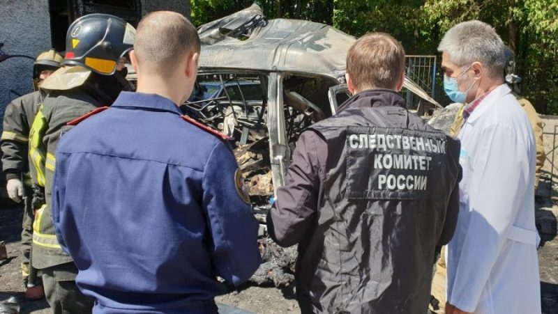 Следователи назвали предварительную причину взрыва автомобиля в Брянске