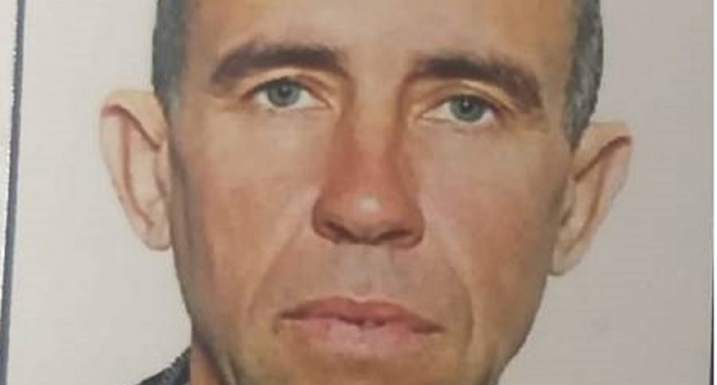 Брянская полиция объявила в розыск подозреваемого в убийстве вооруженного мужчину