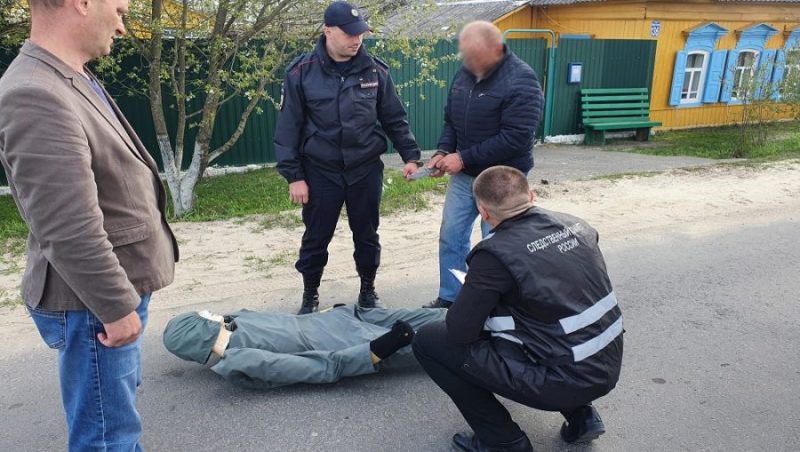 В Климове Брянской области 54-летний уголовник зарезал жену своего брата