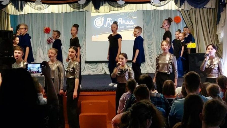 Сотрудники уголовно-исполнительной инспекции и вокальная группа «Альянс» посетили детей-сирот из Жуковской школы-интерната