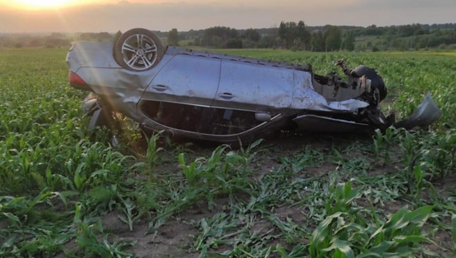 В перевернувшемся под Брянском BMW погиб 38-летний водитель