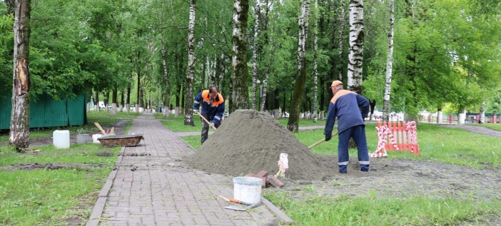 Мэр Брянска велел убрать 104 раскопки на улицах после коммунальных аварий