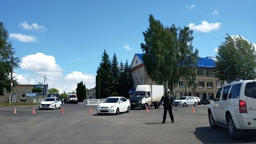 В Клинцах после обстрела временно ограничили движение автомобилей на ряде улиц