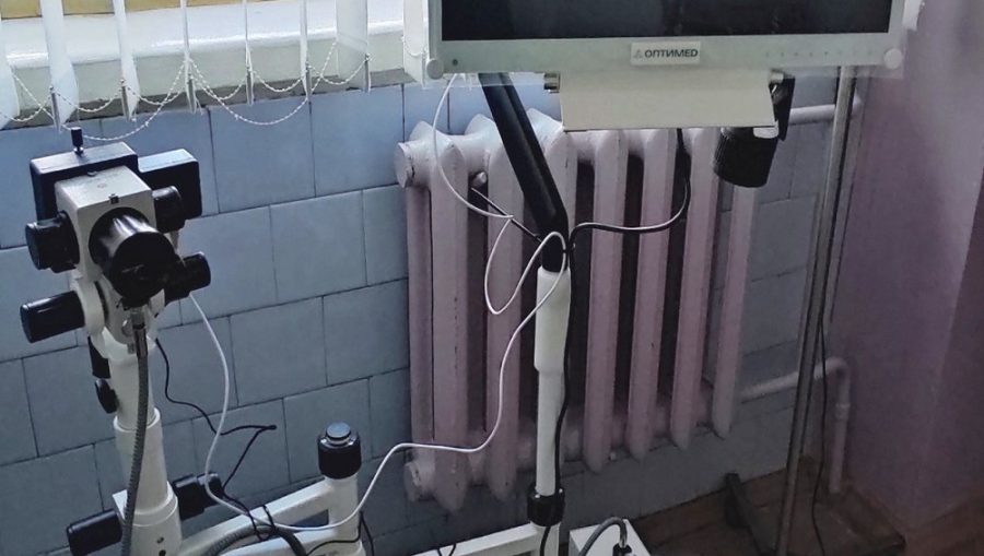 В Красной горе больница получила новый кольпоскоп для диагностики заболеваний