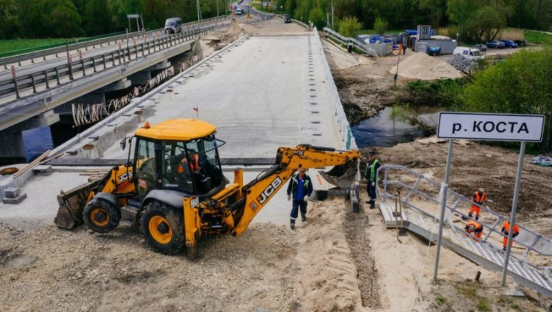 В Брянской области отремонтировали на 75 процентов мост через реку Коста