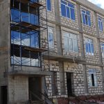 Власти Брянска обеспокоил отвод воды с территории строящейся школы № 72
