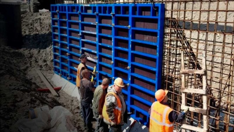 В Брянске на набережной строители моста начнут бетонировать подпорную стенку