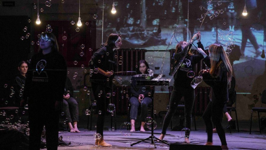 Театр в ГДК железнодорожников представил брянцам свой первый спектакль
