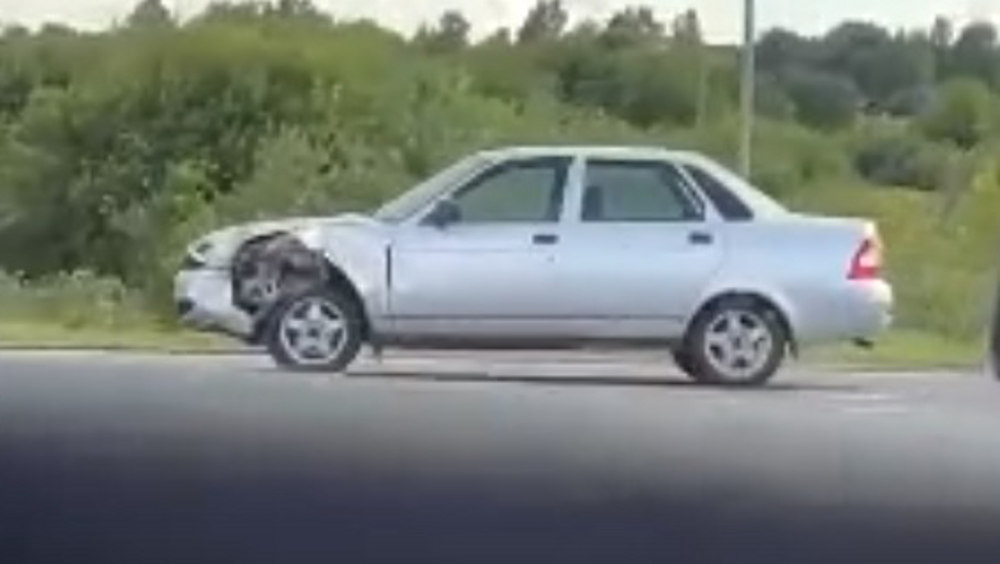 На брянской трассе перед въездом в Карачев столкнулись 4 автомобиля