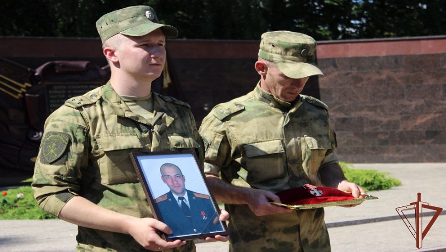 В Брянске вручен орден Мужества семье погибшего на Украине военного