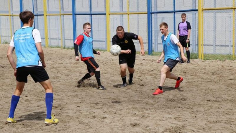 В Брянской ВК состоялся футбольный матч между воспитанниками и судьями областной коллегии арбитров