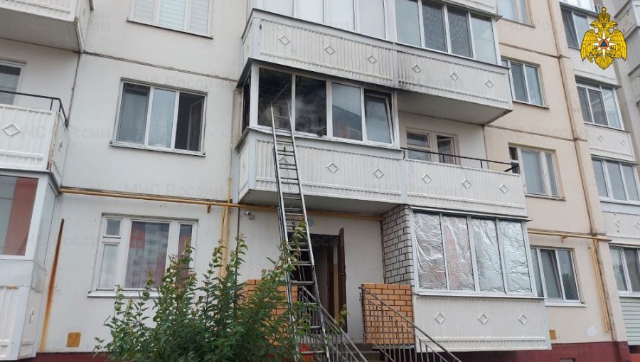В Брянске потушили пожар в десятиэтажном доме на улице Романа Брянского