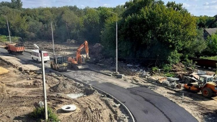 В Брянске заасфальтируют подходы к Славянскому мосту на набережной