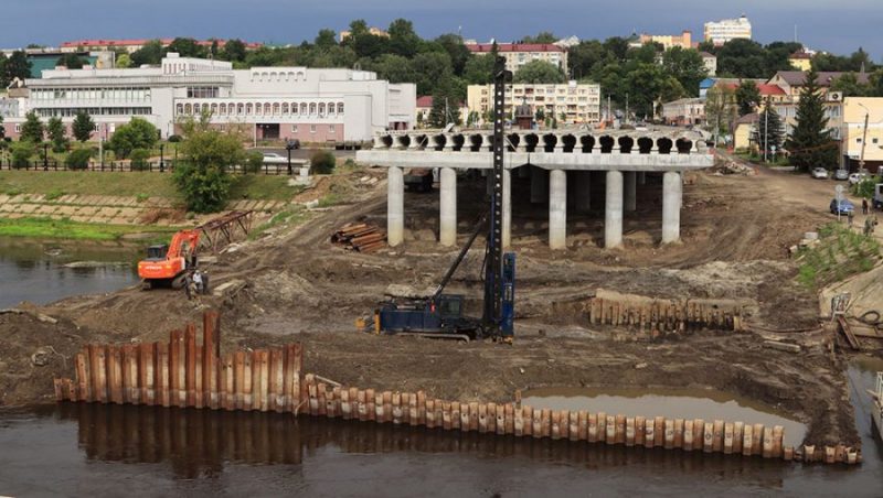 Брянский губернатор раскритиковал строителей Славянского моста за срыв сроков