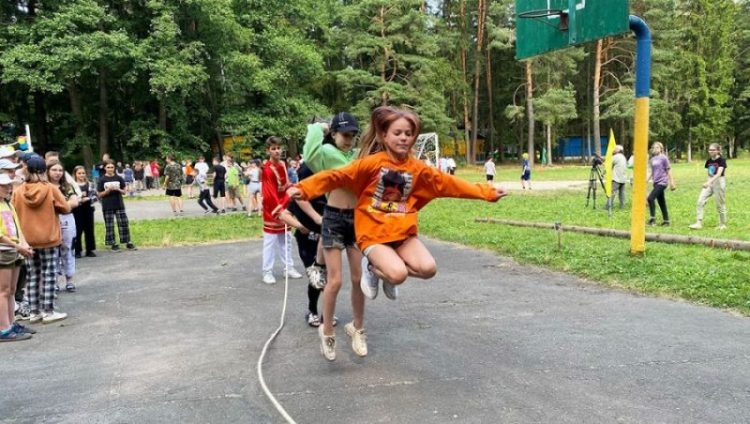 В двух брянских загородных детских лагерях благоустроят спортплощадки