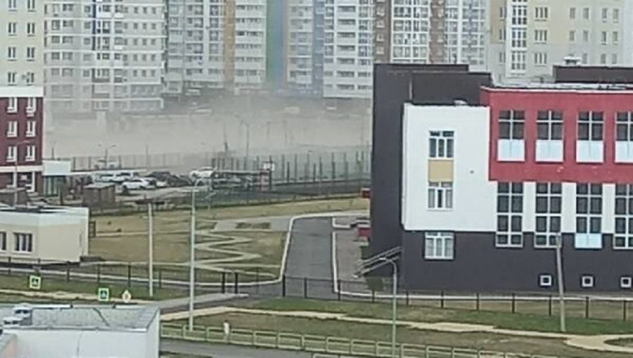 В Брянске сфотографировали песчаную бурю на территории старого аэропорта
