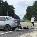 На трассе под Брянском произошла авария с участием грузовика и легковушки