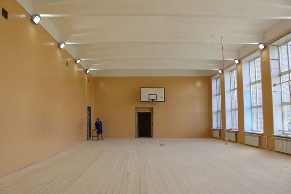 В Комаричском районе школы отремонтируют к новому учебному году