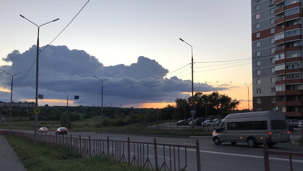 В Брянской области МЧС предупредило о грозах, граде и ураганном ветре 20 июля