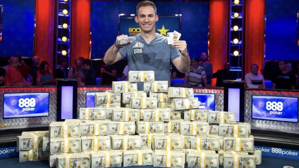 Раскрутиться в покере с нуля: как бекинговые фонды помогают стать миллионером?