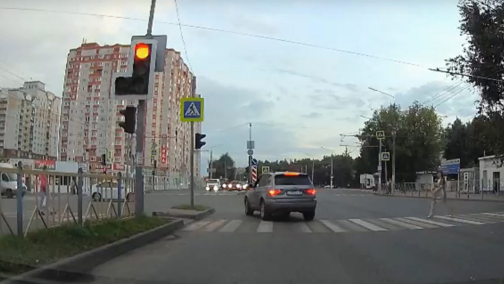 Брянцев возмутило видео с «не уважающим никого водителем» на Станке Димитрова