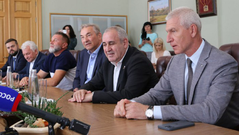 В Брянск на открытие Дворца единоборств приехала представительная делегация