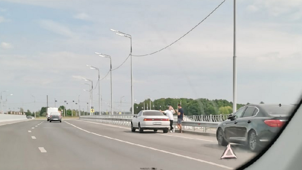В Брянске на новой дороге от Метро до вокзала произошло массовое ДТП