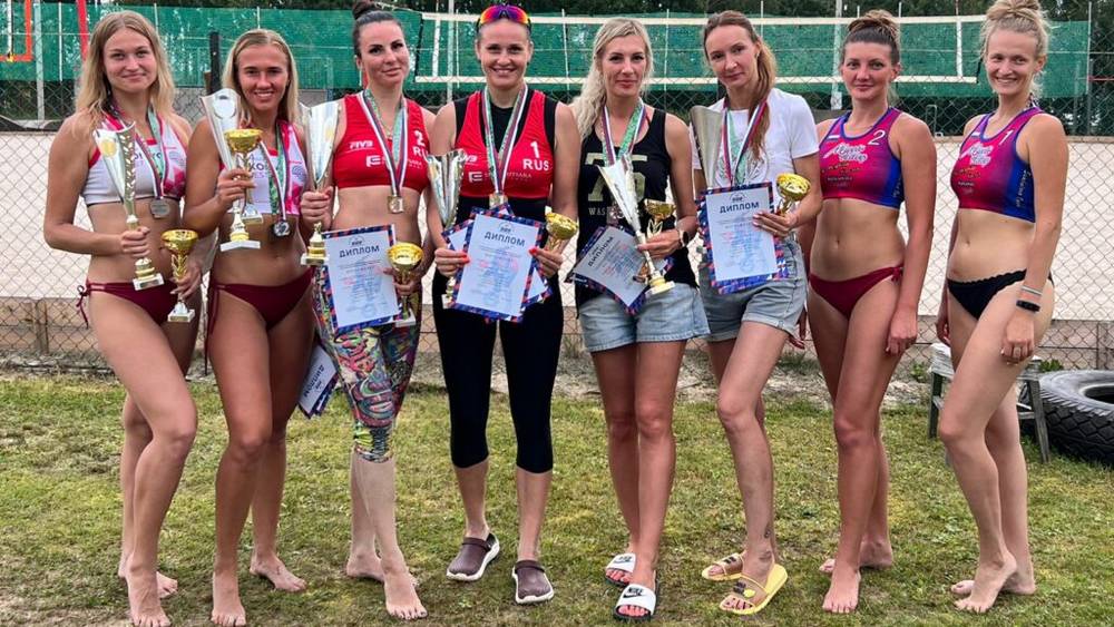 Брянские спартаковки победили на чемпионате ЦФО по пляжному волейболу
