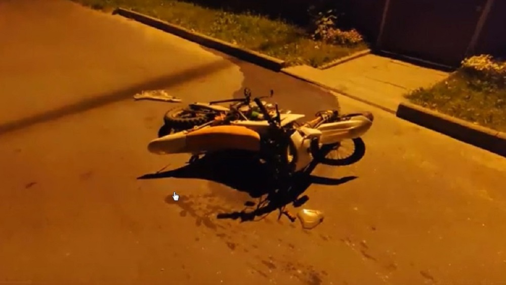 Под Брянском 16-летний мотоциклист врезался в иномарку с пьяным водителем