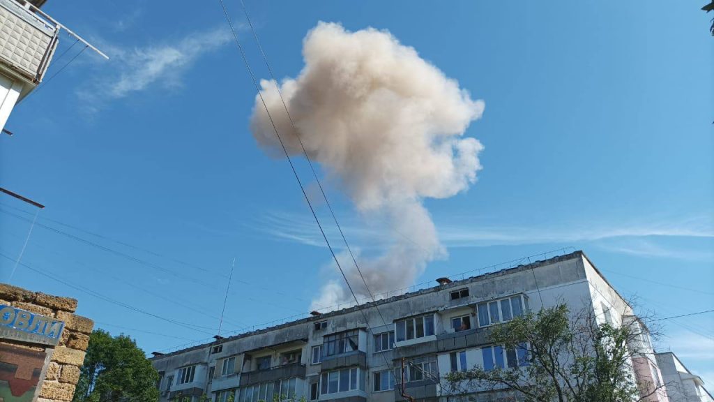 Жители Крыма сообщили об ужасающих взрывах